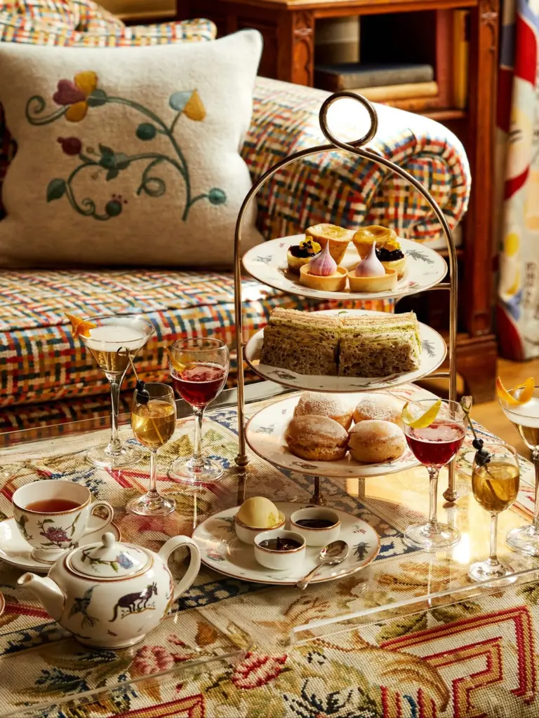 Afternoon tea at Oscar Bar & Restaurant