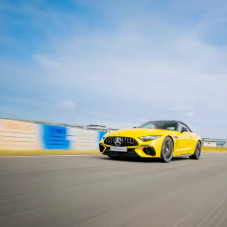 A Glittering Christmas at Harry Winston: Elegance and Festive Magic