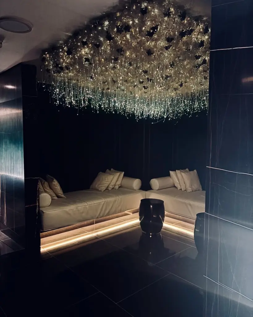espa life massage room