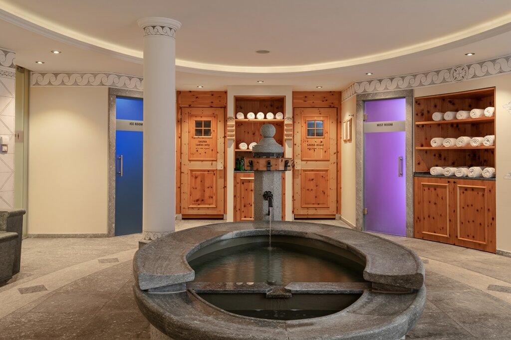 Palace Wellness sauna 1