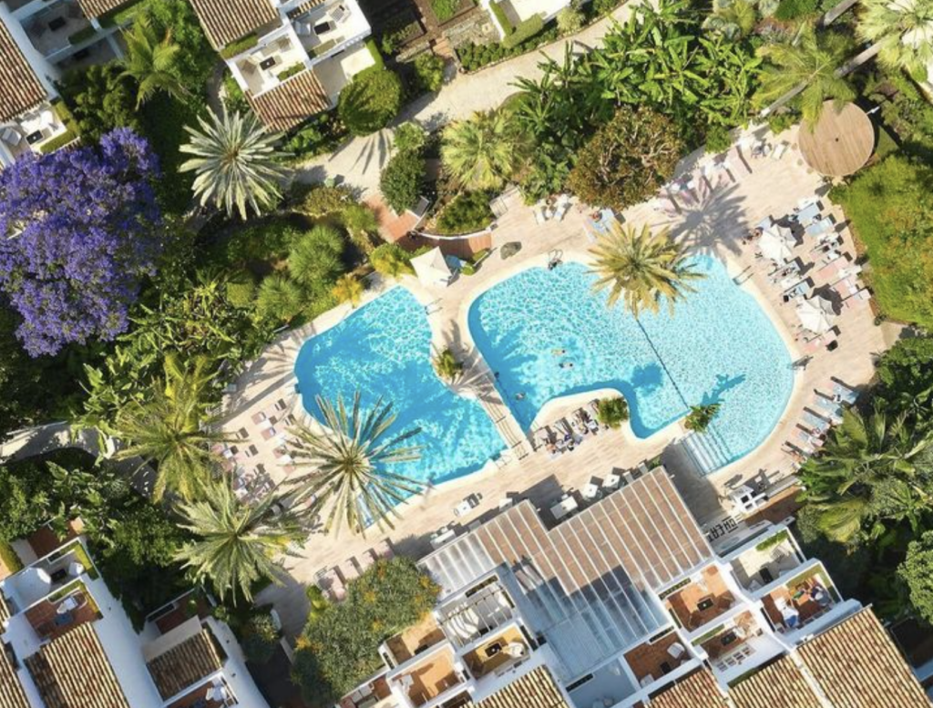 Cheat Poolside