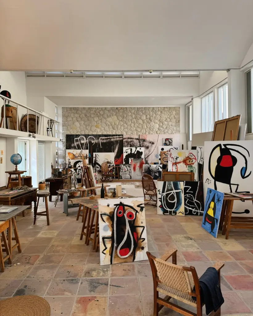 inside the Fundació Pilar i Joan Miró