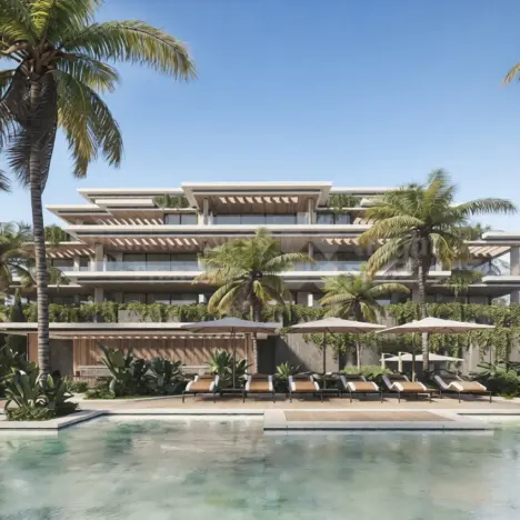 Sparkling on the Red Carpet: Iconic Jewelers and Their Legendary Golden Globes Moments