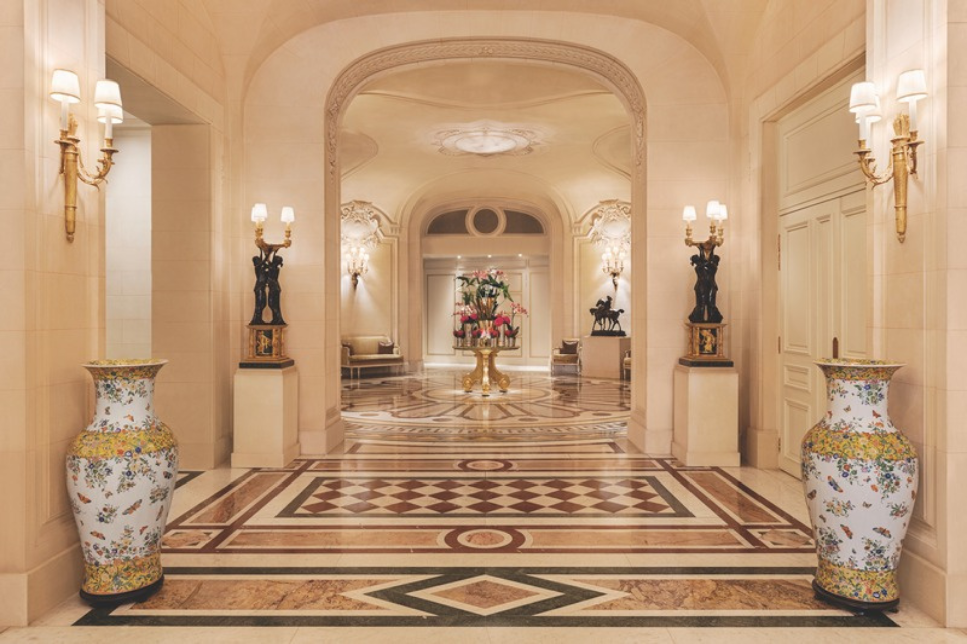 hotels in paris with eiffel tower views