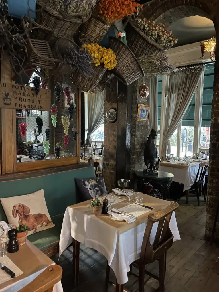 La Poule au Pot, Belgravia