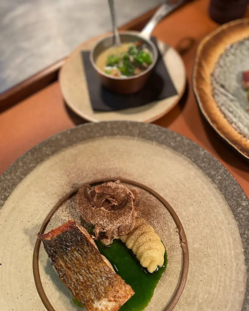 Hammer & Pincers dining