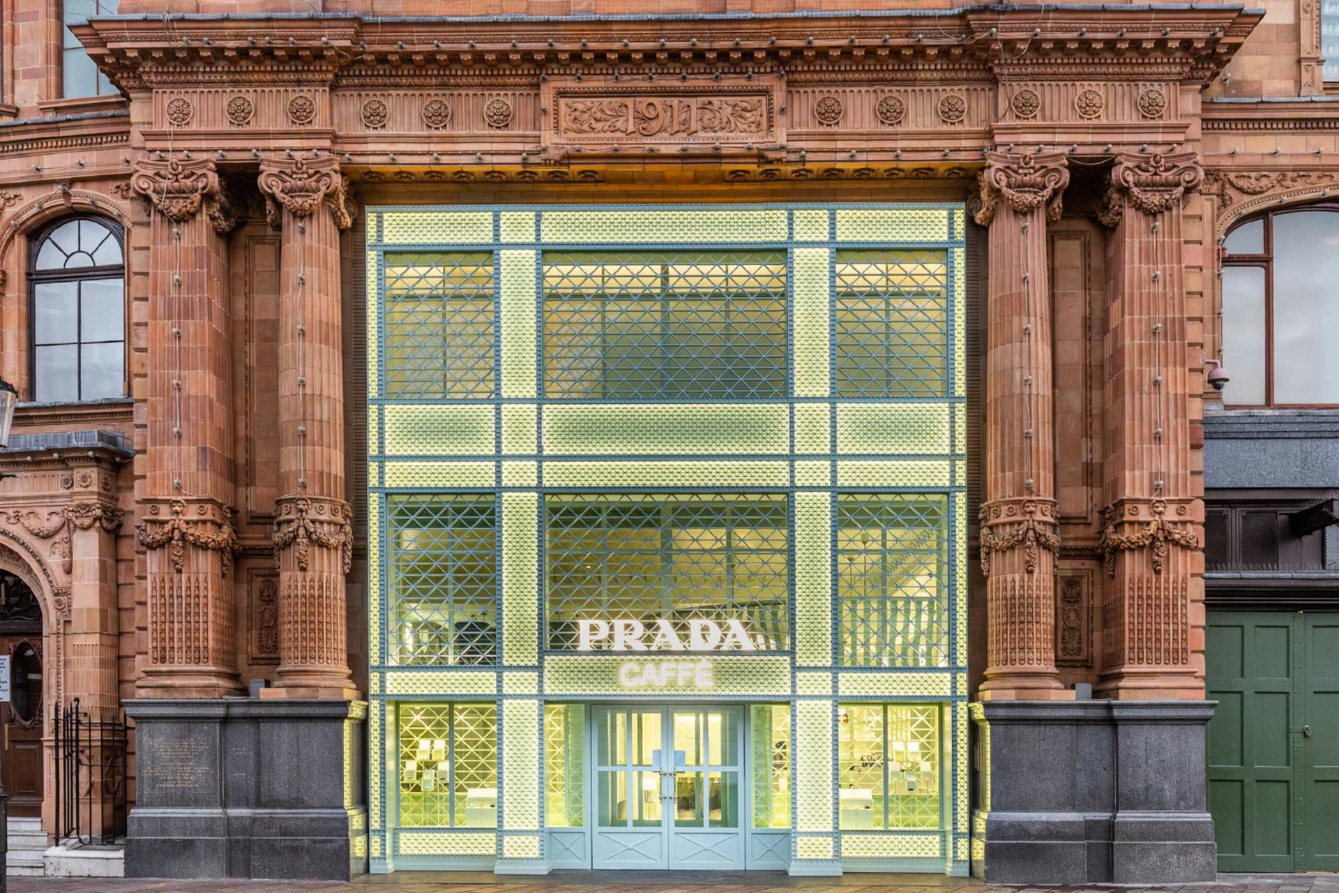 prada caffè