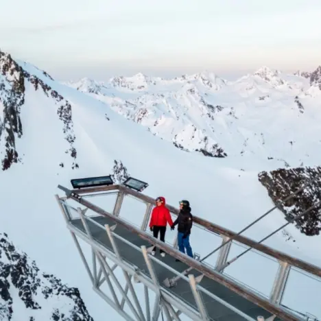 20 Milan Fashion Week Hotspots: Where the Fashion Elite Gather