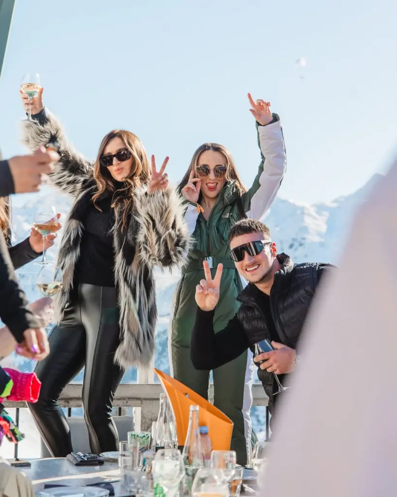 social life at la folie douce