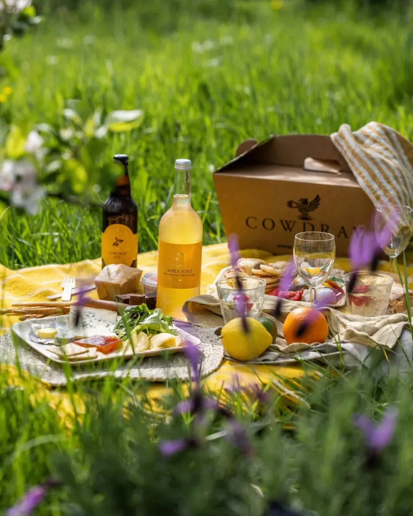 Cowdray Farm Shop hamper