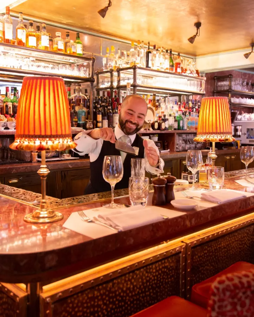 cocktail service at Daphne's