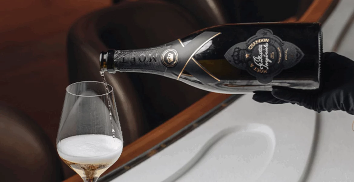 moët & chandon bar