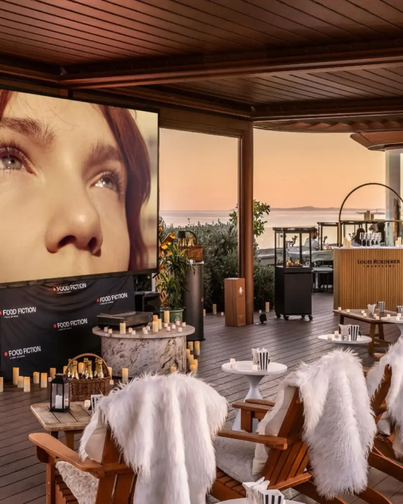 Anantara Plaza rooftop cinema