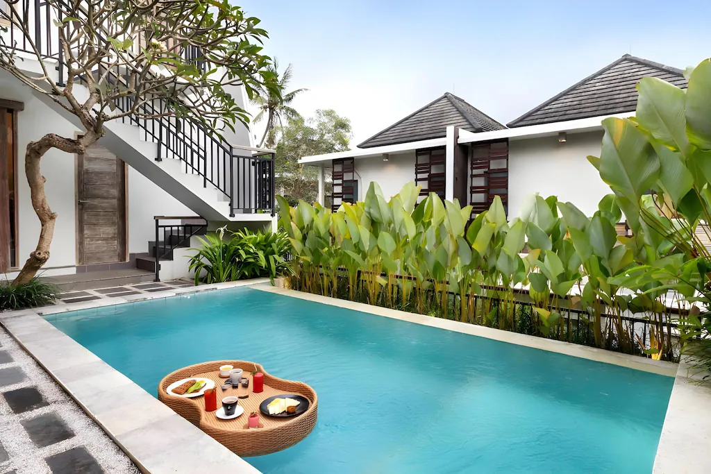 Floating Breakfasts in Bali