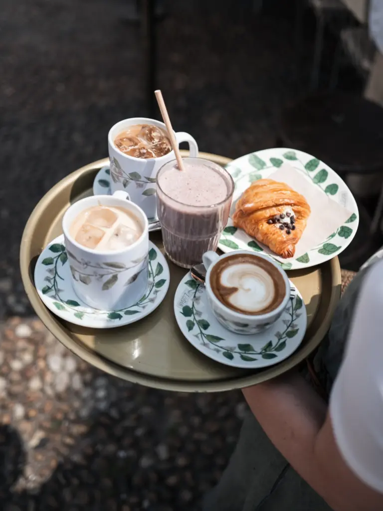 LuBar breakfast serving