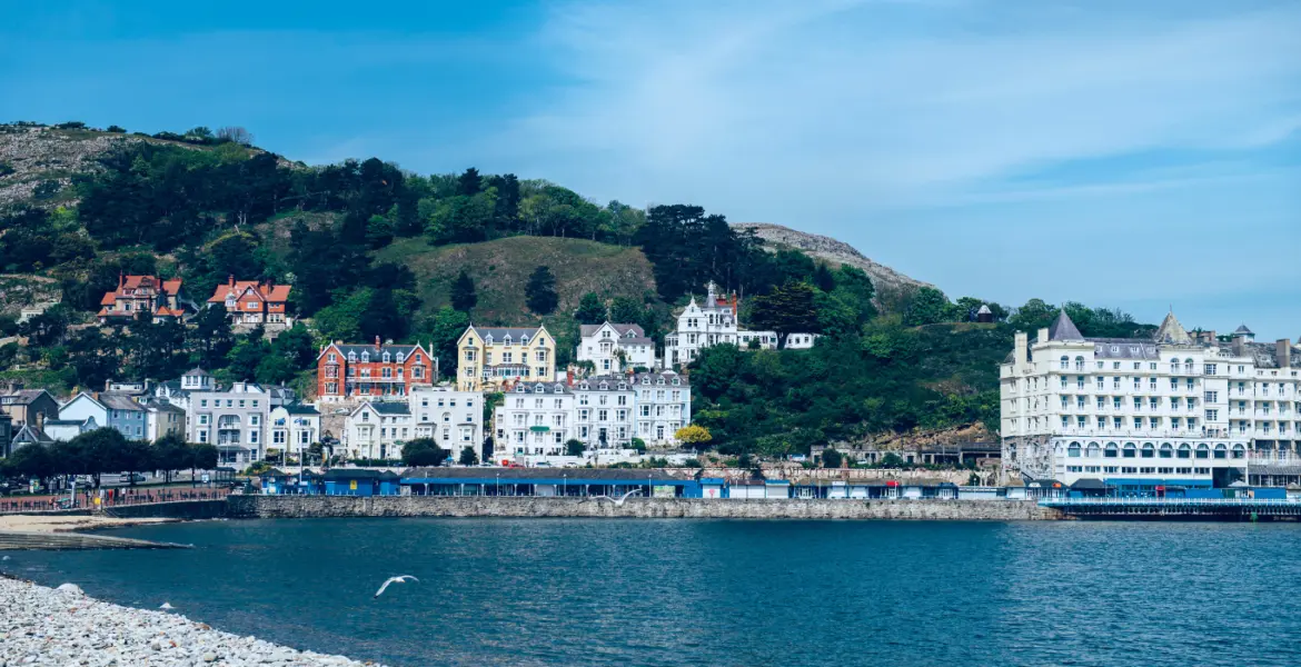 Luxury Seaside Destinations in the UK