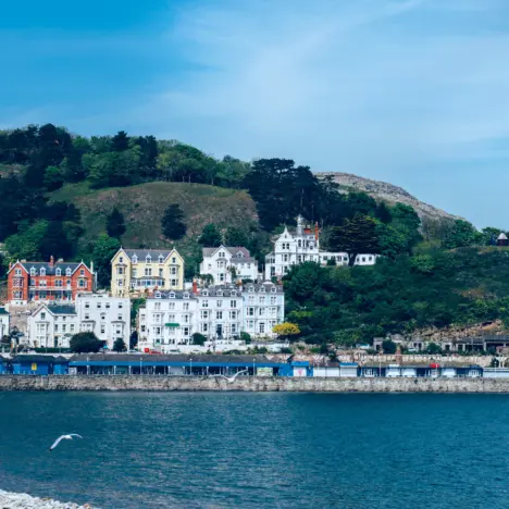 9 Best Beachfront Hotels with Direct Sea Access from Your Bed