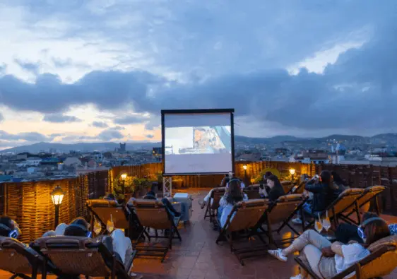 hotels with rooftop cinemas