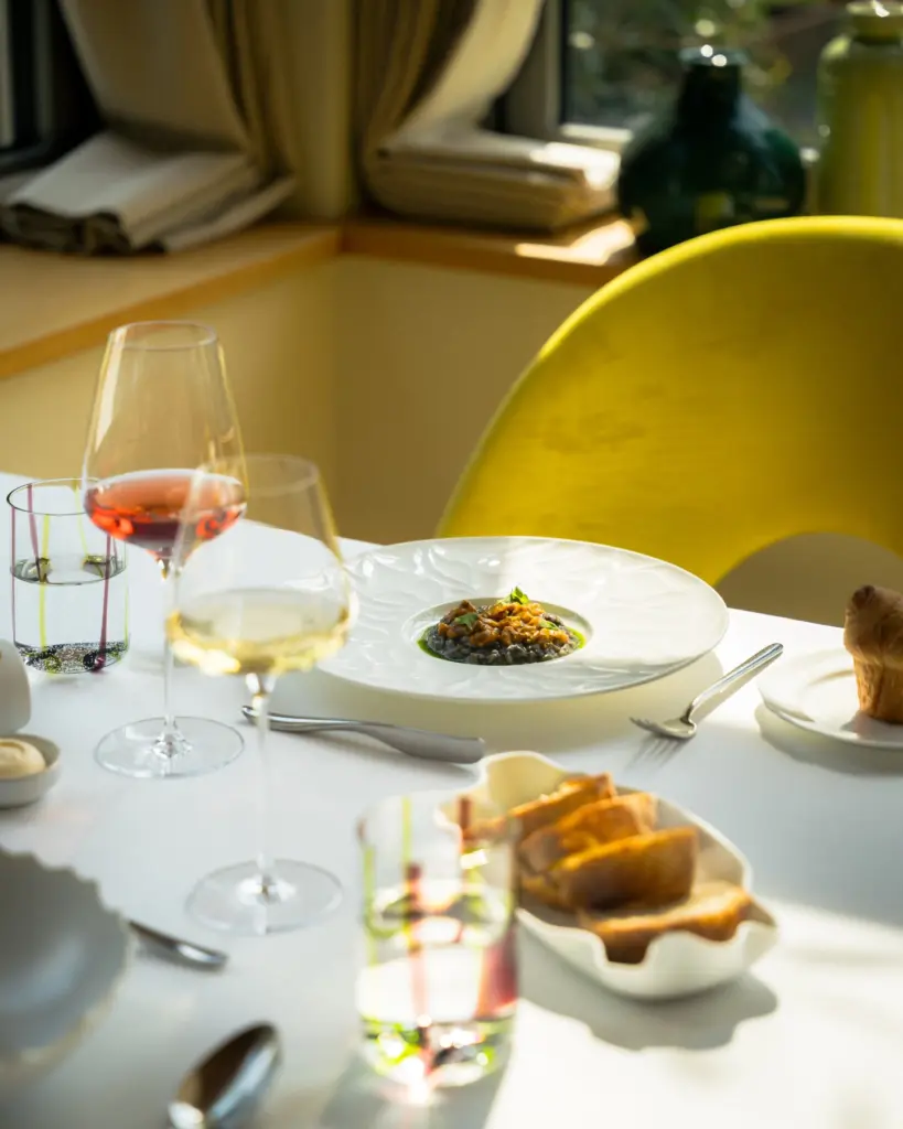 dining at Kitchen Como