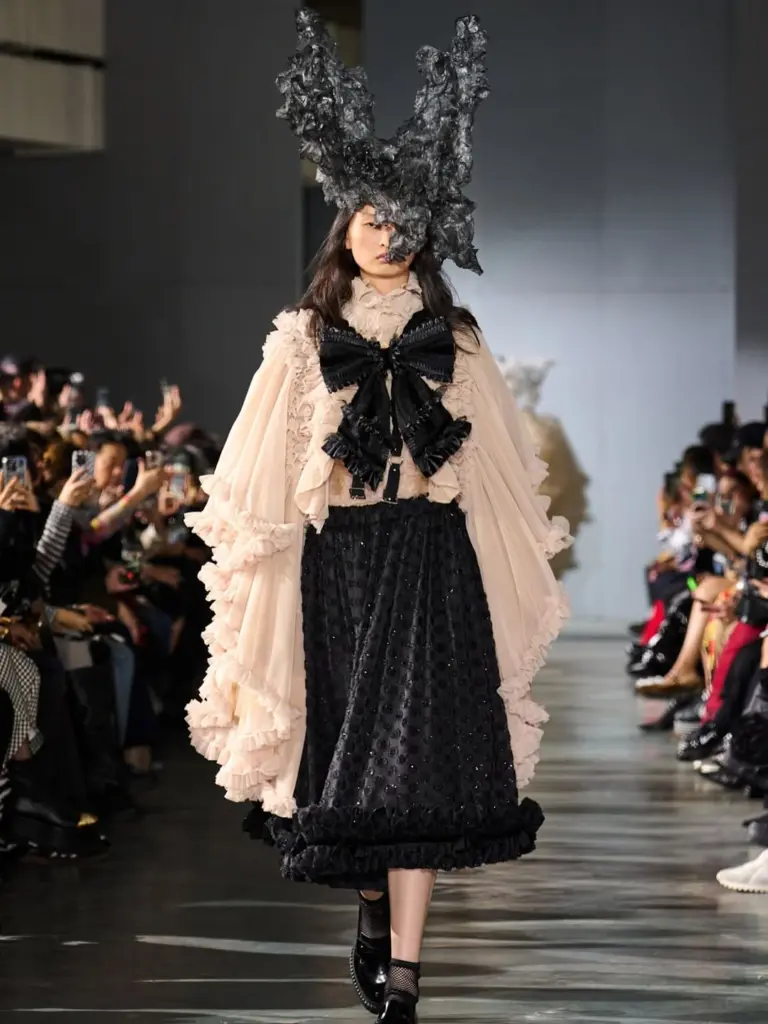 PFW womenswear showcase