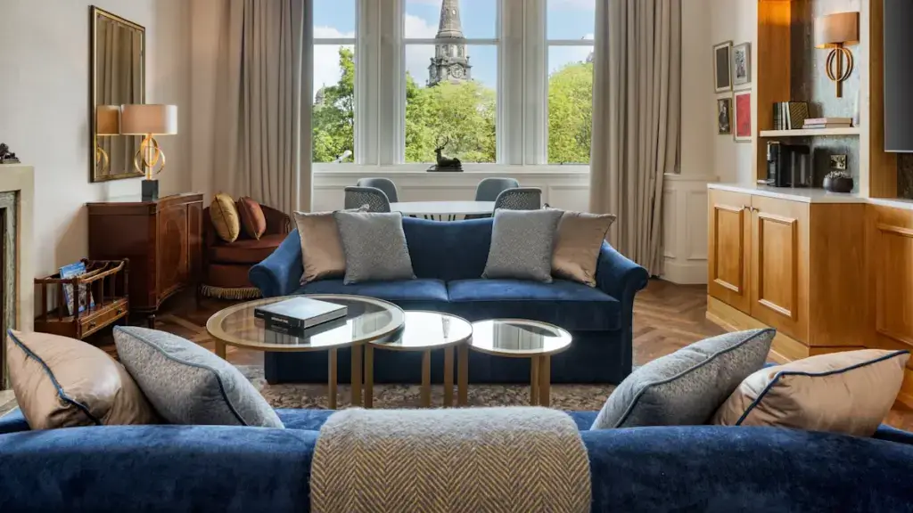 Sir Robert Louis Stevenson Suite Lounge 2