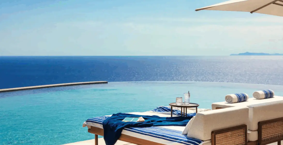 beach clubs with luxury beach beds