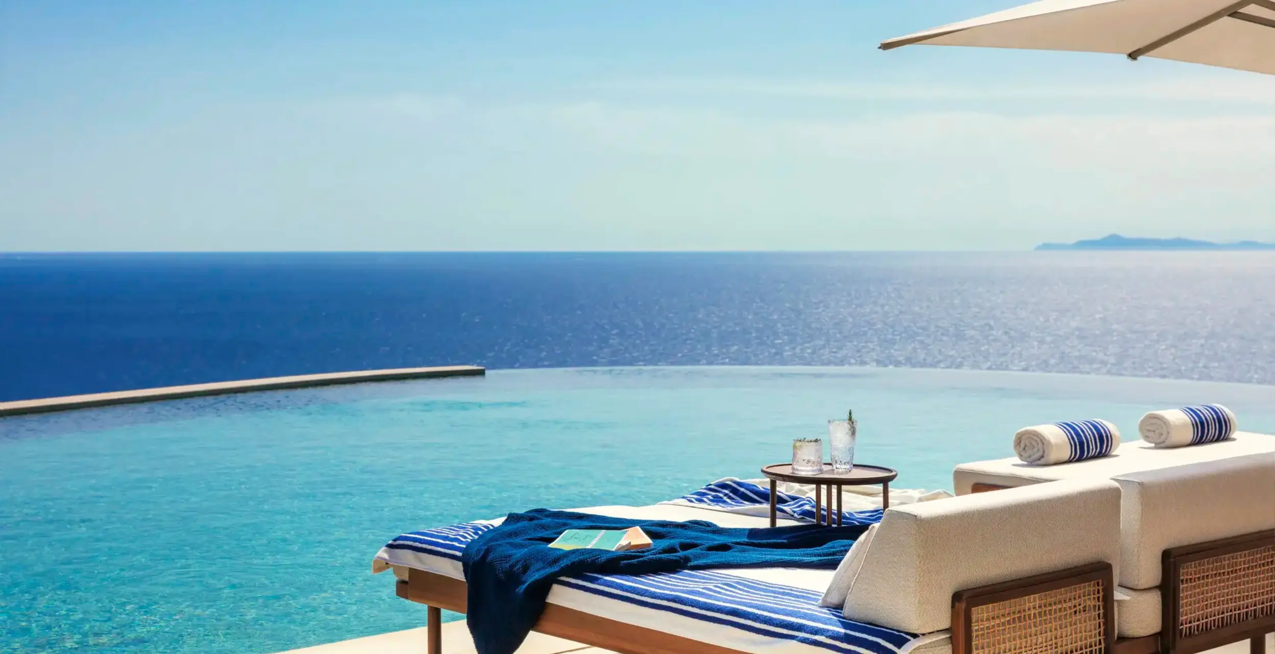 beach clubs with luxury beach beds