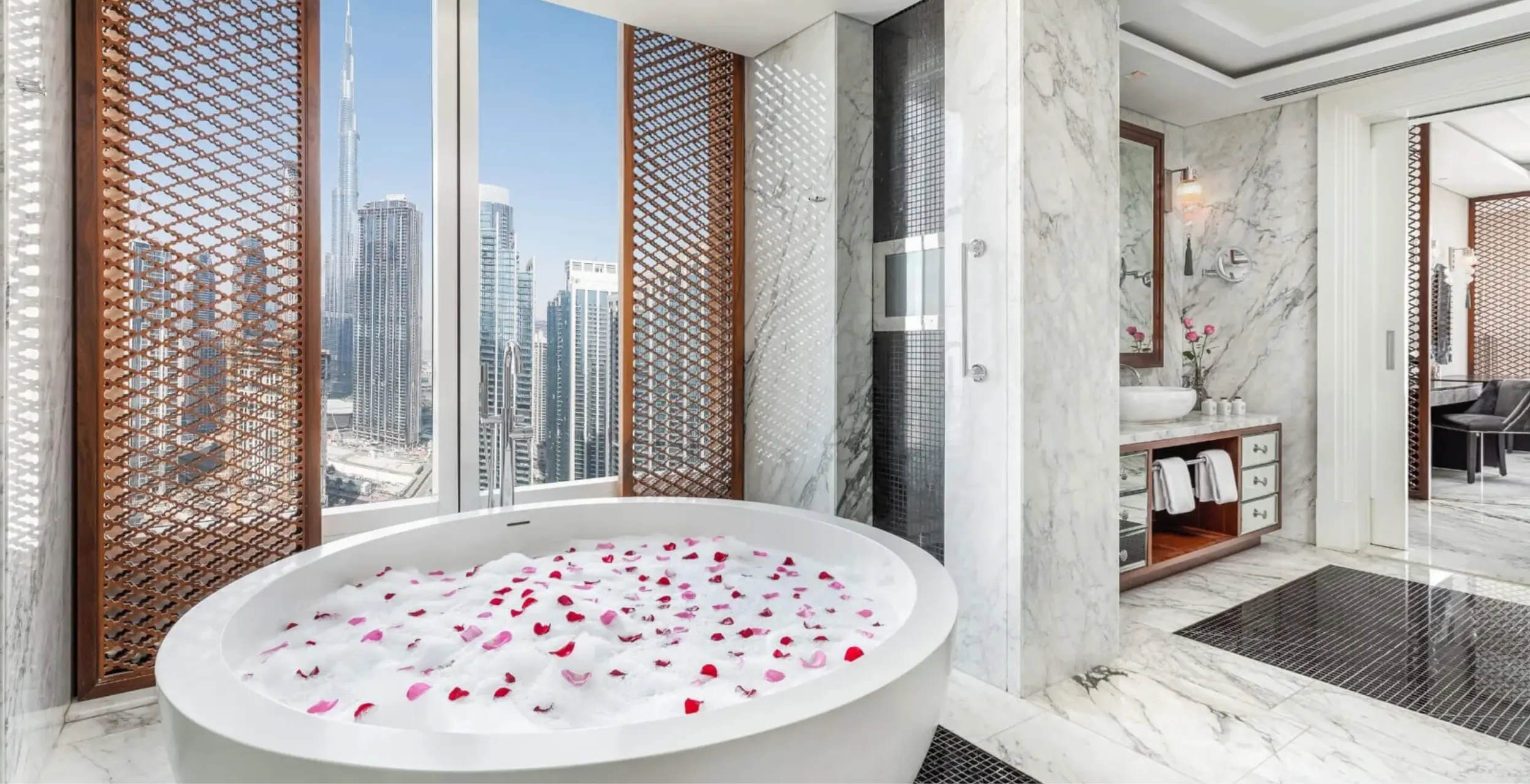 hotel bathtubs with a view