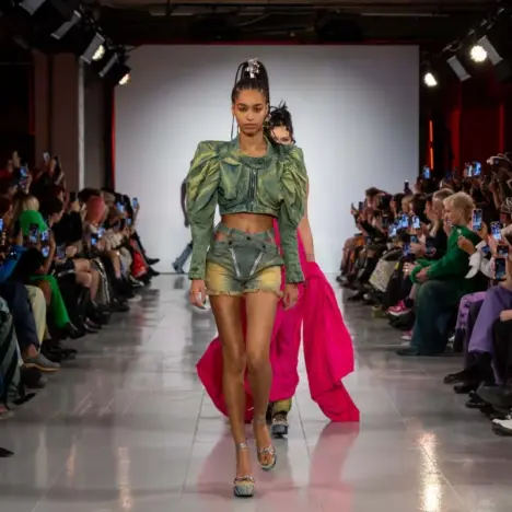 Top 12 Beach Clubs with Luxury Beach Beds