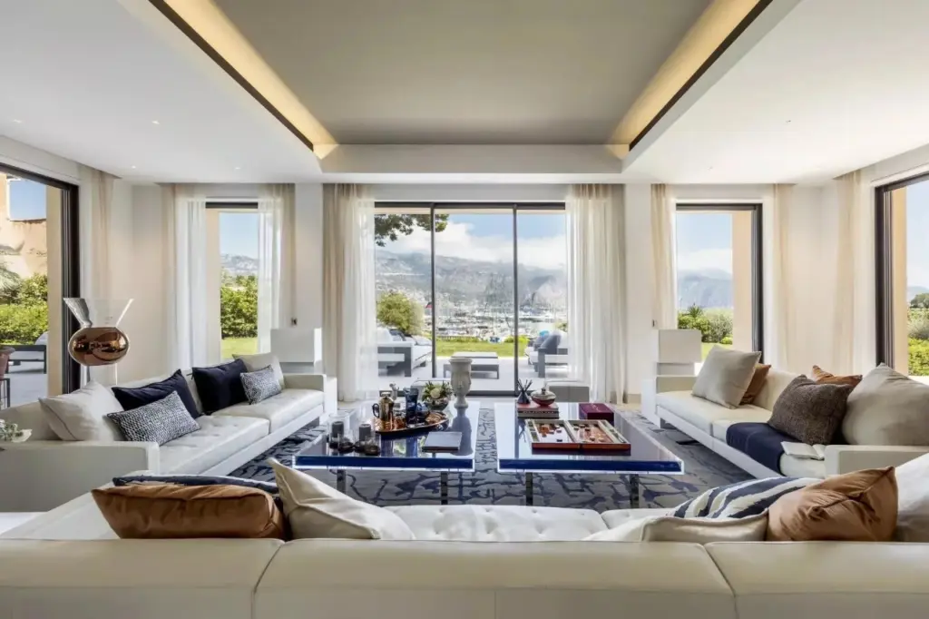 Saint Jean Cap Ferrat – Seafront Estate on the Port