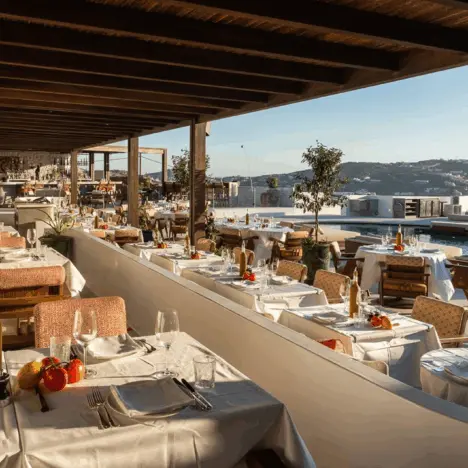 Pasaji Mykonos: A Restaurant Experience by Ornos’ Shores