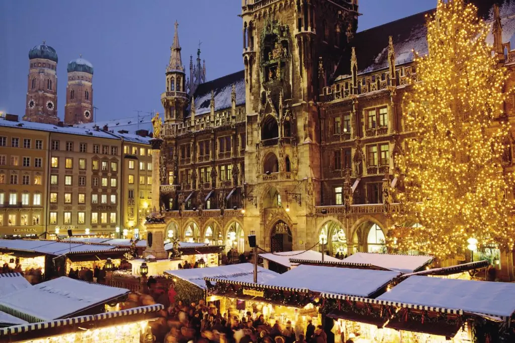 muenchner marienplatz christkindlmarkt c muenchen tourismus christl reiter