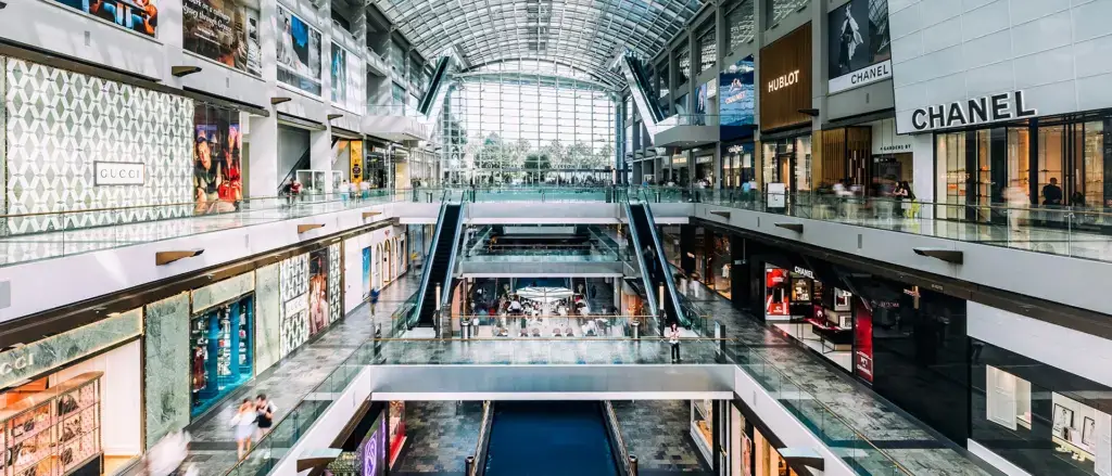 shoppes landing retouched 1920x823