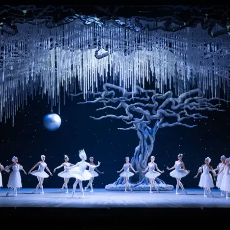 12 Luxury Christmas Destinations for Snow Lovers and Sun Seekers