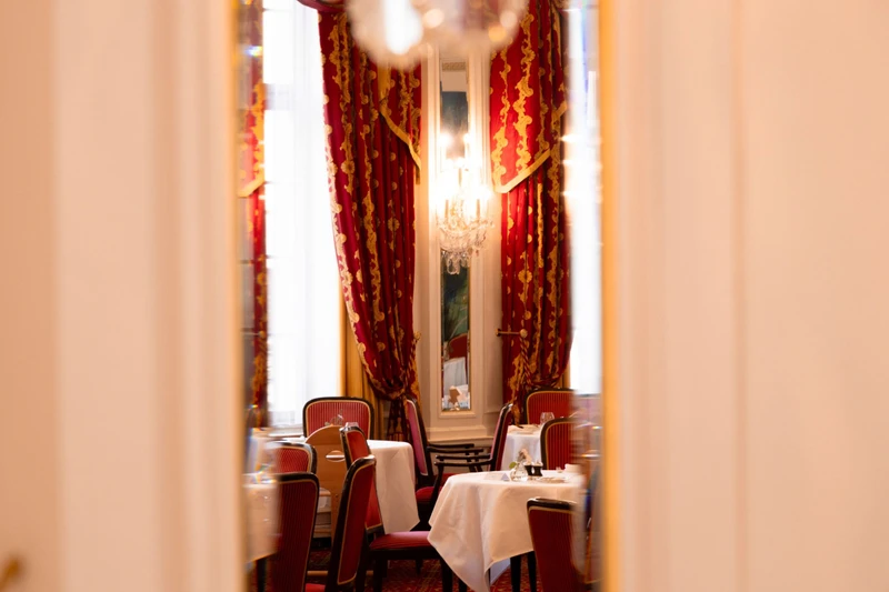 Medium Grand Restaurant 1 scaled