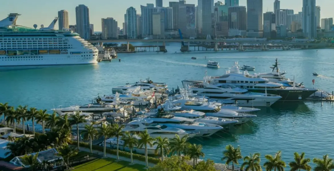 Miami International Boat Show