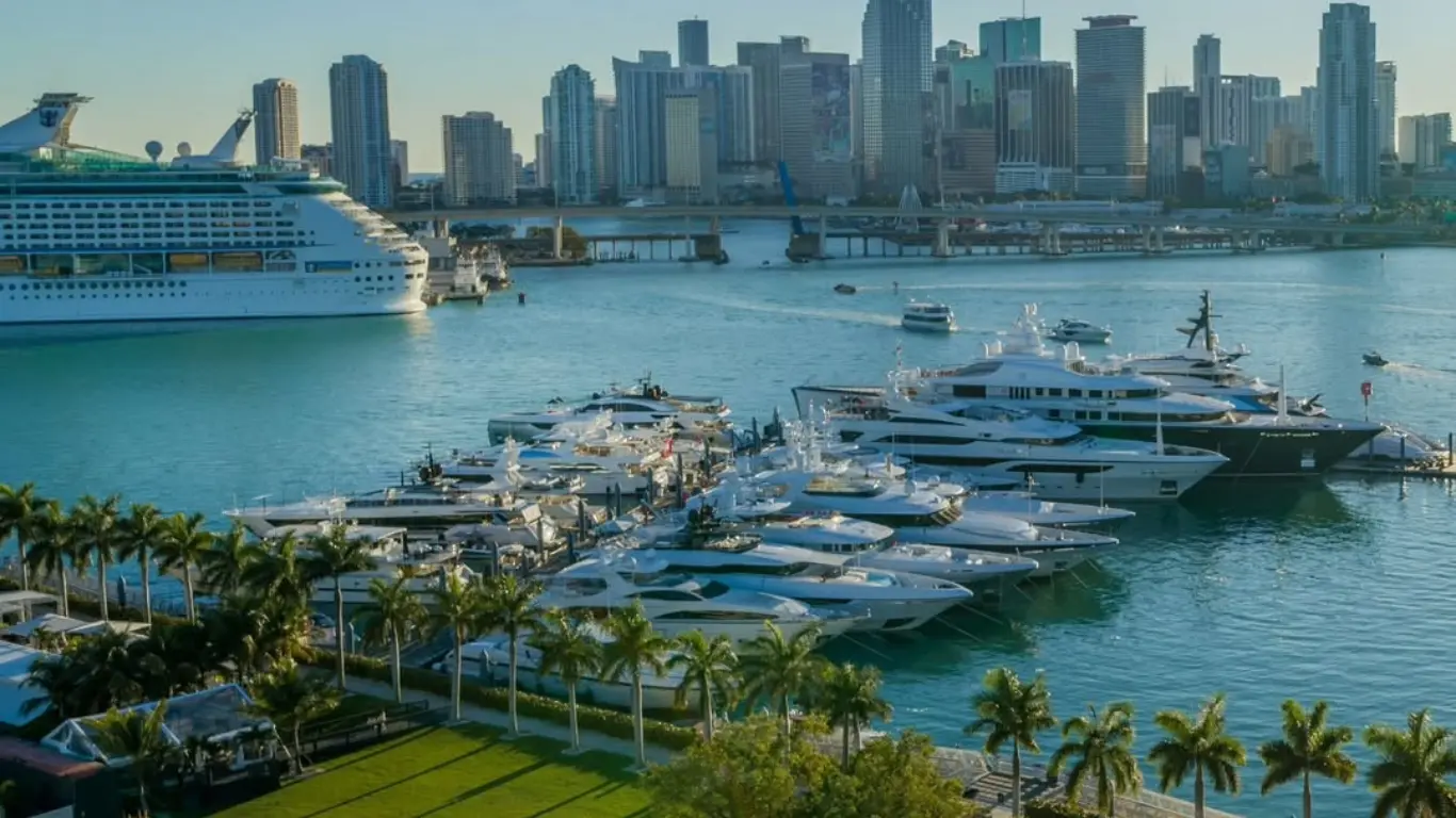Miami International Boat Show