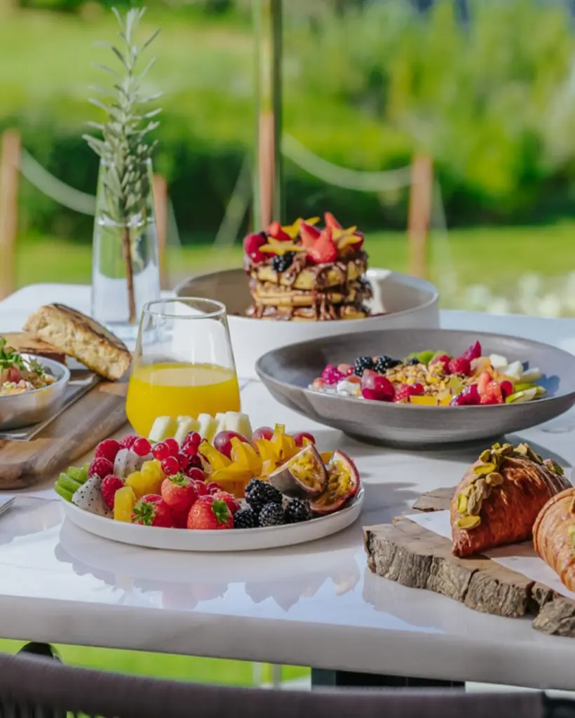 breakfast offering at the Clubhouse