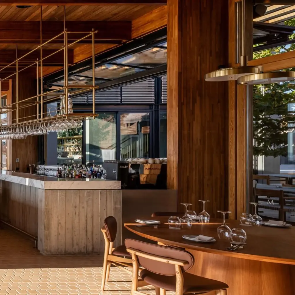 the setting at Amaracus