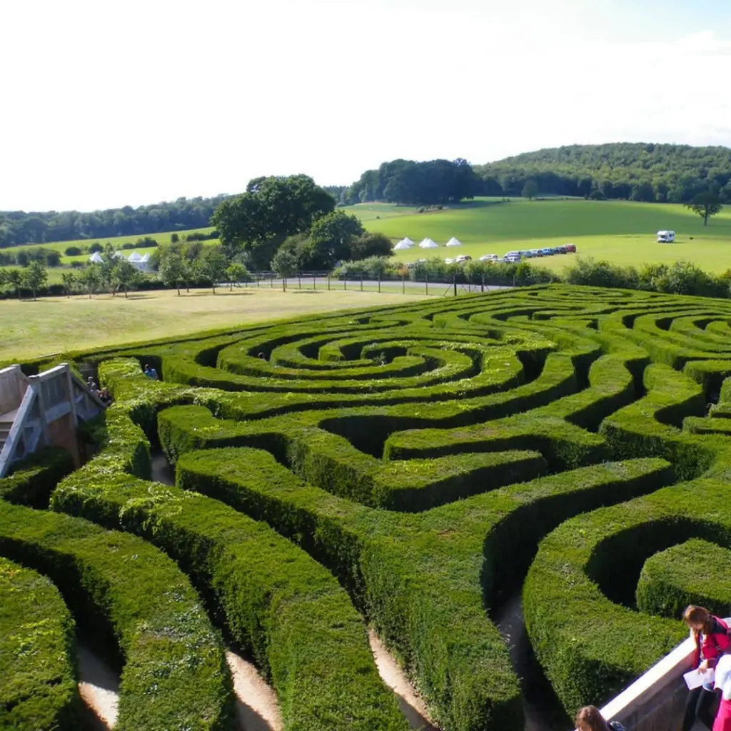 Hampton Court Palace Maze