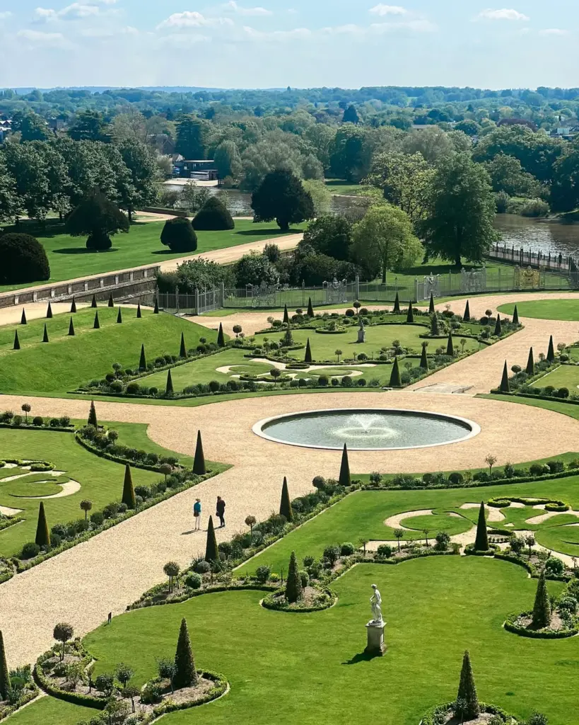 Hampton Court Privy Garden