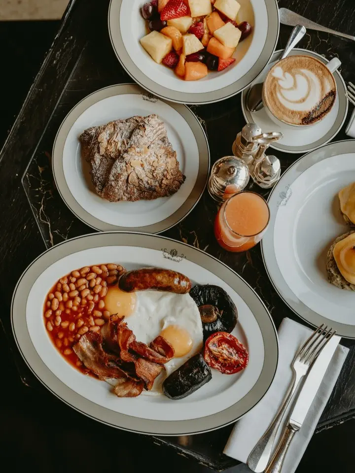 breakfast at The Wolseley