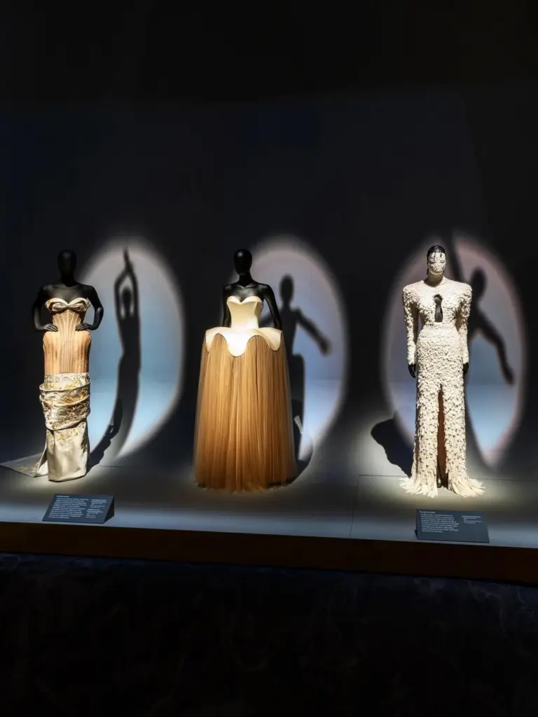 displays at V&A museum