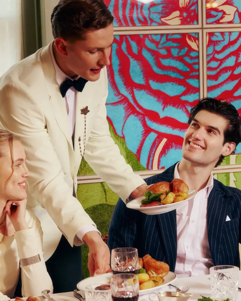 The Ivy Cafe service