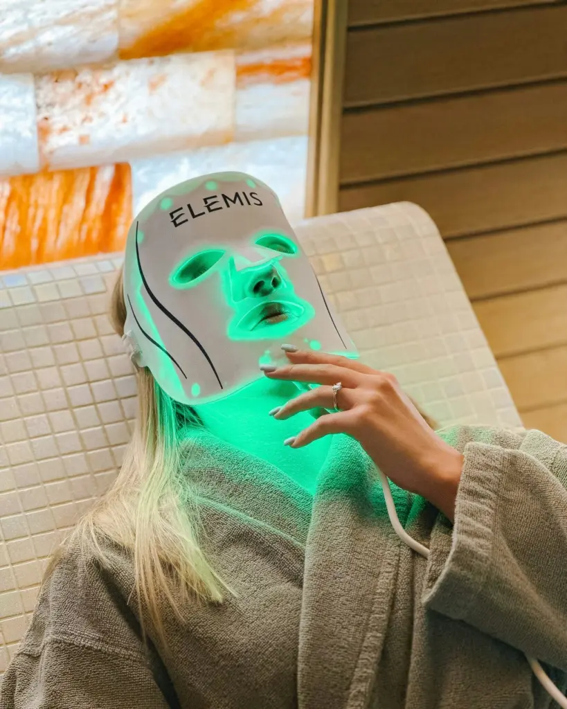 ELEMIS facial procedure
