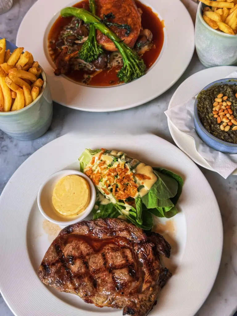 Côte Petite menu offering