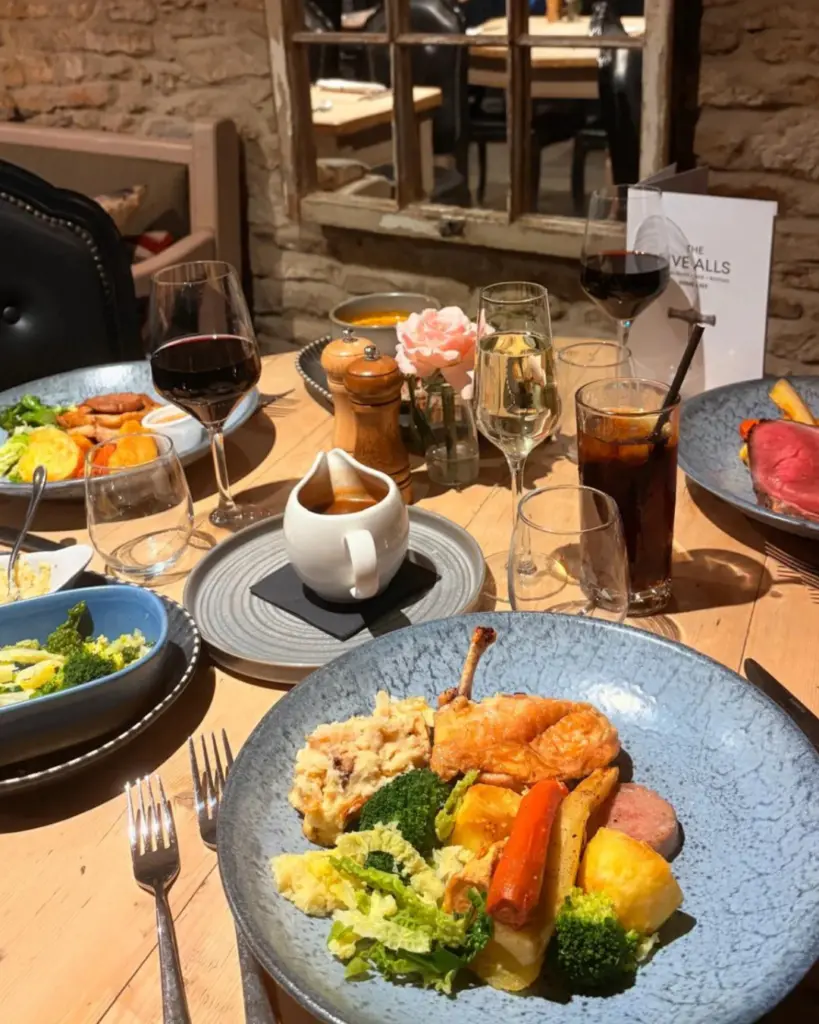 dining at The Five Alls