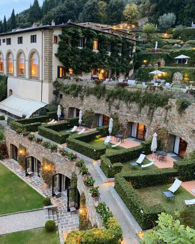 outside Villa San Michele