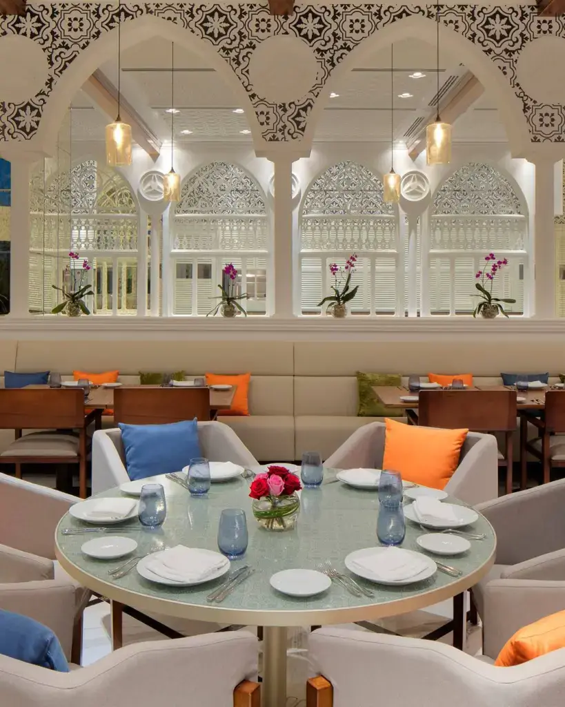 the Ayamna dining experience